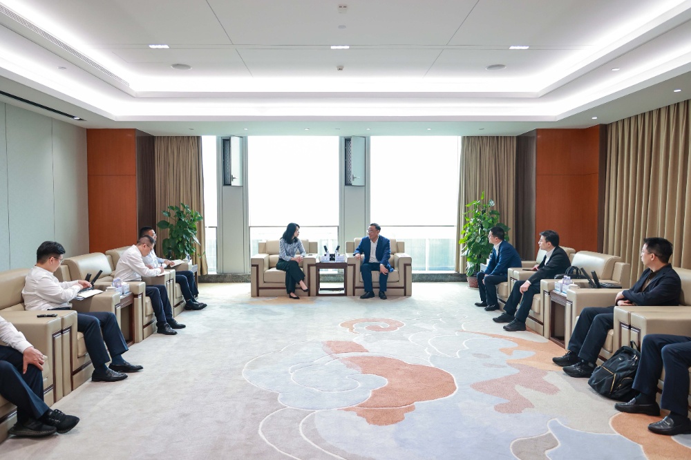 中國(guó)移動(dòng)浙江公司黨委書記、董事長(zhǎng)、總經(jīng)理?xiàng)顒τ?網(wǎng)站新聞2